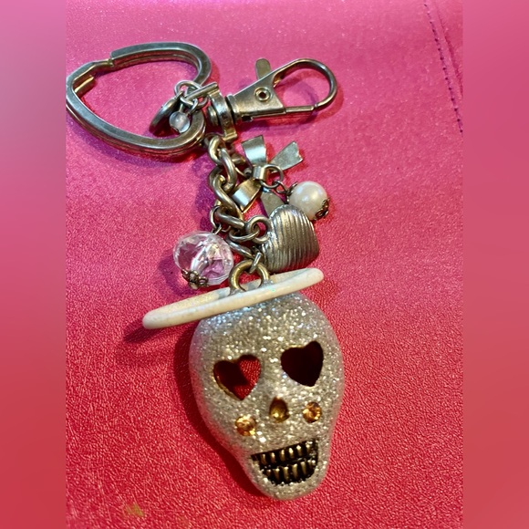 Betsey Johnson Rare Glitter Crystal Skull Angel Halo Keyring / Keychain - Picture 7 of 7